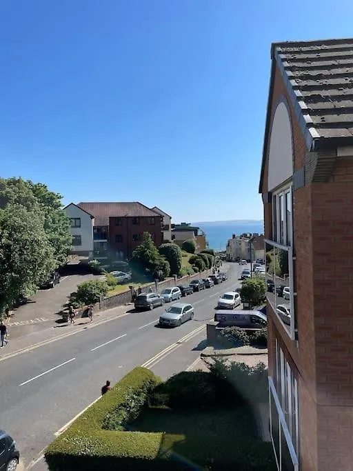 Bournemouth Sea Views, 2 Bed, Lift, Close To Shops