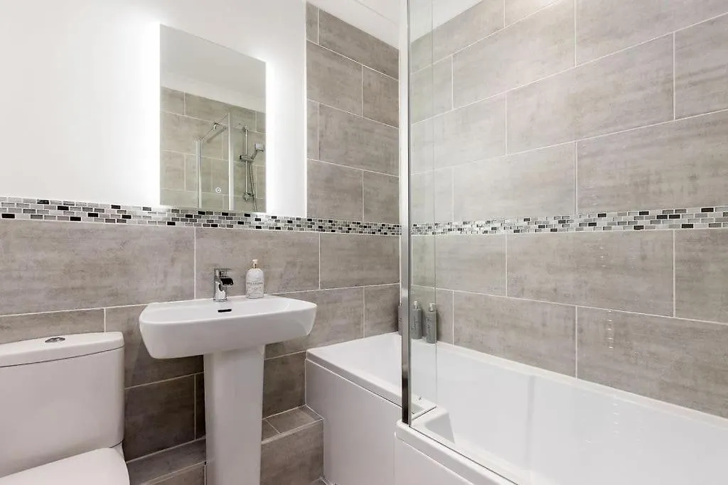 Apartment Bournemouth Sea Views, 2 Bed, Lift, Close To Shops