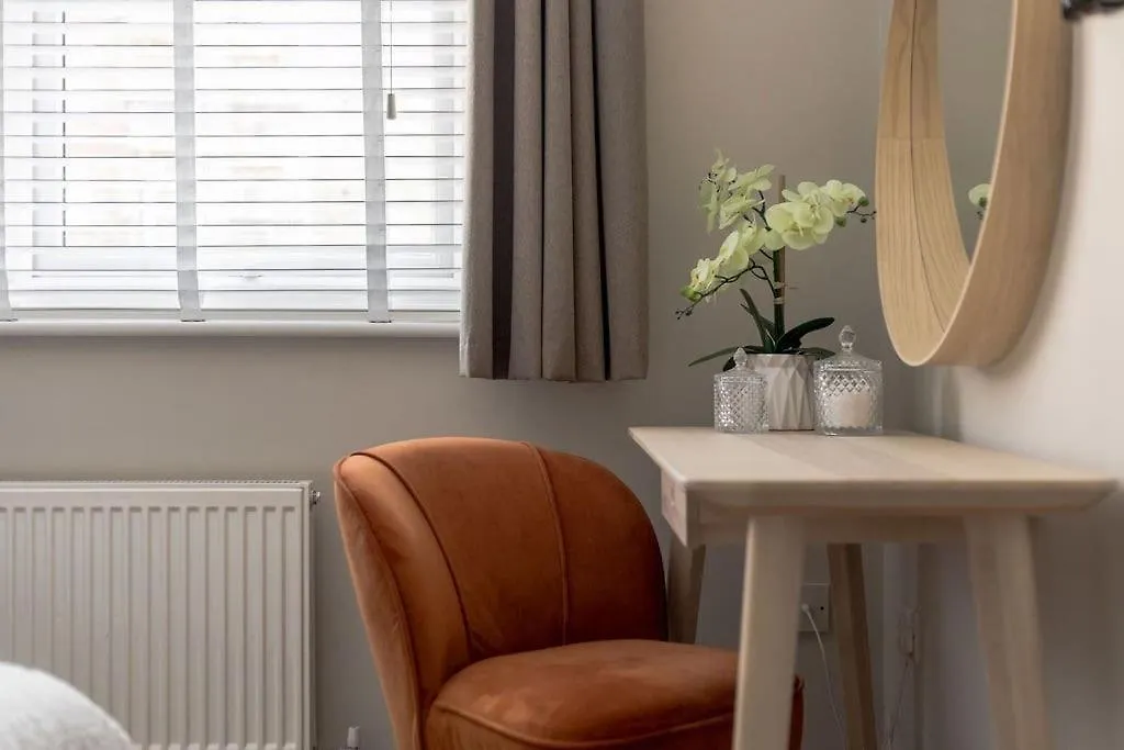 Apartment Bournemouth Sea Views, 2 Bed, Lift, Close To Shops