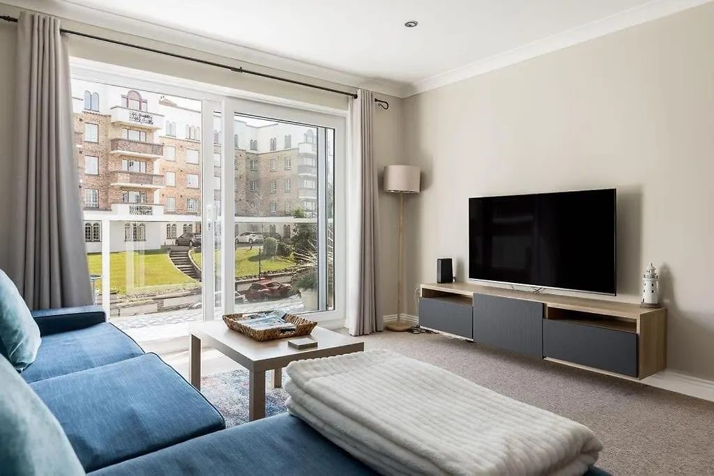 Apartment Bournemouth Sea Views, 2 Bed, Lift, Close To Shops United Kingdom