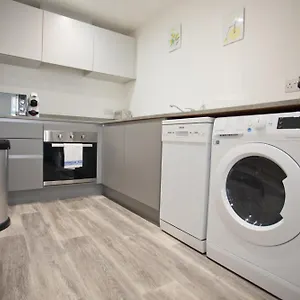  Apartment Sea Air - 2 Bedrooms - Parking - Mins To
