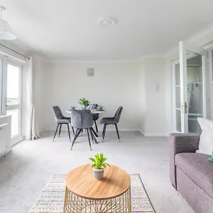  Apartment Breath Taking Sea View 2 Bedroom Sleeps 6- Parking
